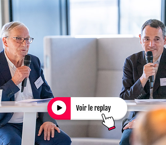 ©Crédit Mutuel - Légende : François Bouchon, Président de France Bénévolat et Jérôme Fourquet, Directeur du département « Opinion & Stratégies d’Entreprises », groupe IFOP